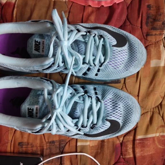 Nike Air Max Size 11 Womens - Picture 1 of 4
